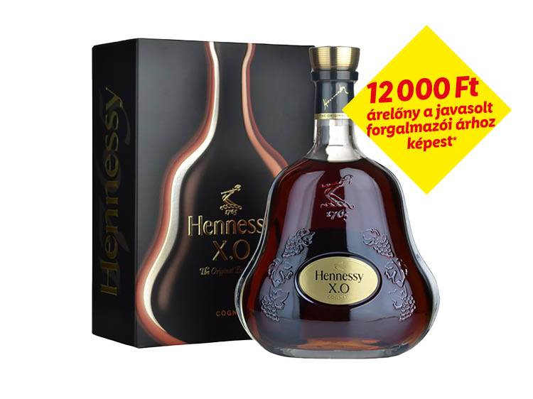 Hennessy X.O konyak díszdobozban, 12000 Ft árelőnnyel.