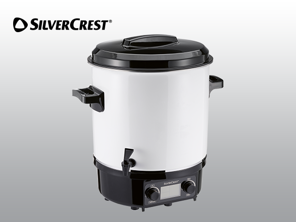 Fehér befőzőautomata fekete fedővel és csappal, digitális kijelzővel.