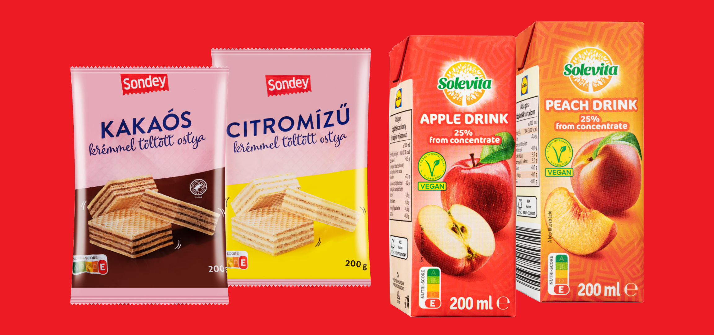 Sondey kakaós és citromízű ostya, valamint Solevita alma és barack italok.